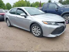 4T1B11HK4JU549126 2018 TOYOTA CAMRY