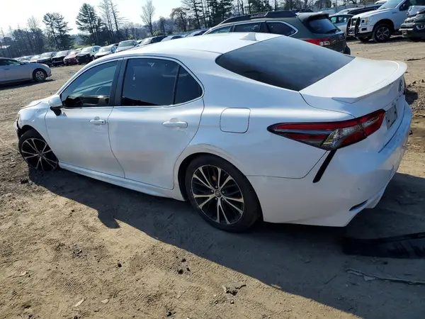 4T1B11HK4JU549191 2018 TOYOTA CAMRY - Image 2
