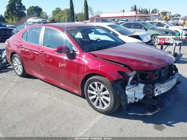 4T1B11HK4JU550552 2018 TOYOTA CAMRY - Image 1