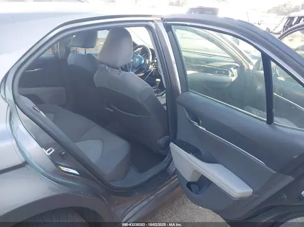 4T1B11HK4JU551894 2018 TOYOTA CAMRY - Image 8