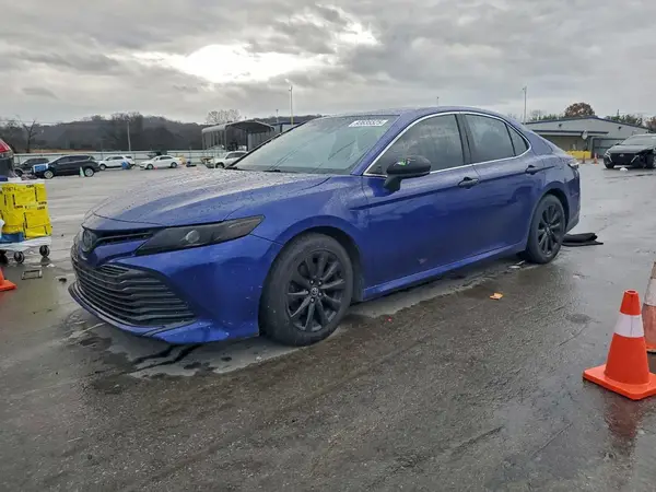 4T1B11HK4JU551913 2018 TOYOTA CAMRY - Image 1