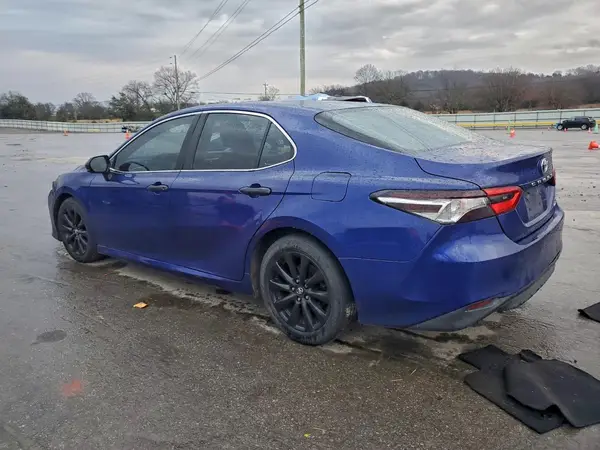 4T1B11HK4JU551913 2018 TOYOTA CAMRY - Image 2