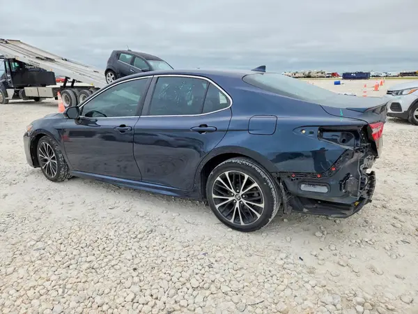 4T1B11HK4JU553273 2018 TOYOTA CAMRY - Image 2