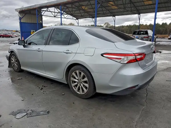 4T1B11HK4JU554116 2018 TOYOTA CAMRY - Image 2