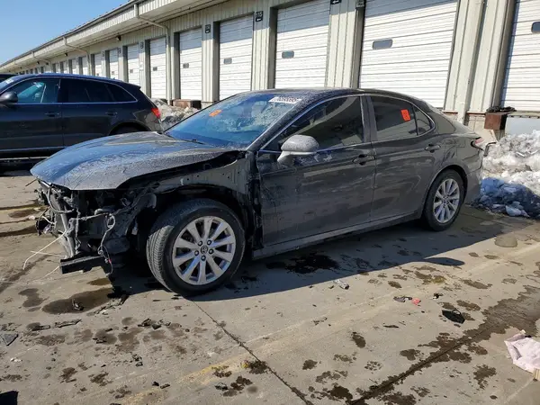 4T1B11HK4JU554620 2018 TOYOTA CAMRY - Image 1
