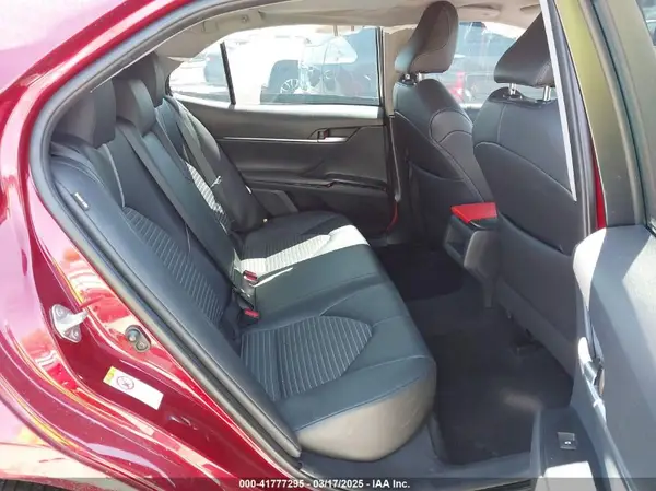 4T1B11HK4JU555461 2018 TOYOTA CAMRY - Image 8