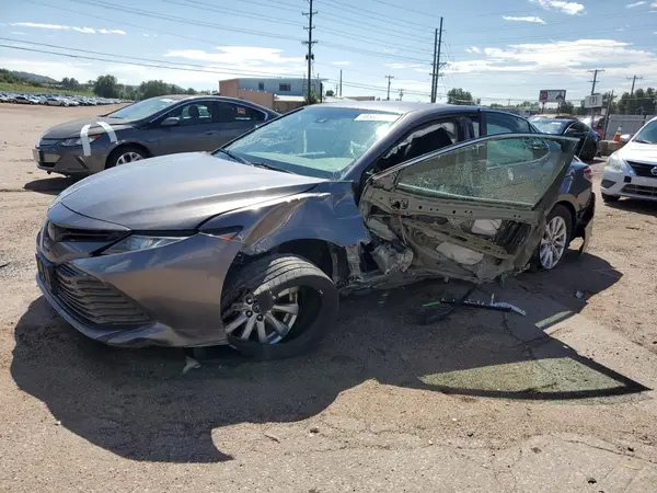 4T1B11HK4JU555850 2018 TOYOTA CAMRY - Image 1