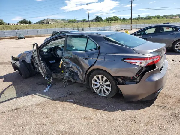 4T1B11HK4JU555850 2018 TOYOTA CAMRY - Image 2