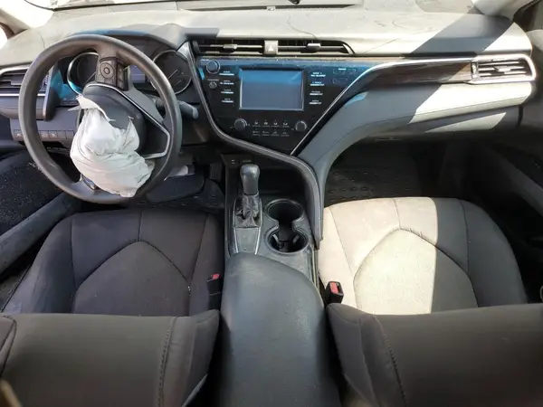 4T1B11HK4JU555850 2018 TOYOTA CAMRY - Image 8