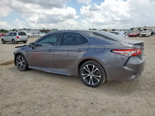 4T1B11HK4JU561180 2018 TOYOTA CAMRY - Image 2