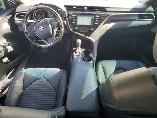 4T1B11HK4JU561373 2018 TOYOTA CAMRY - Image 8