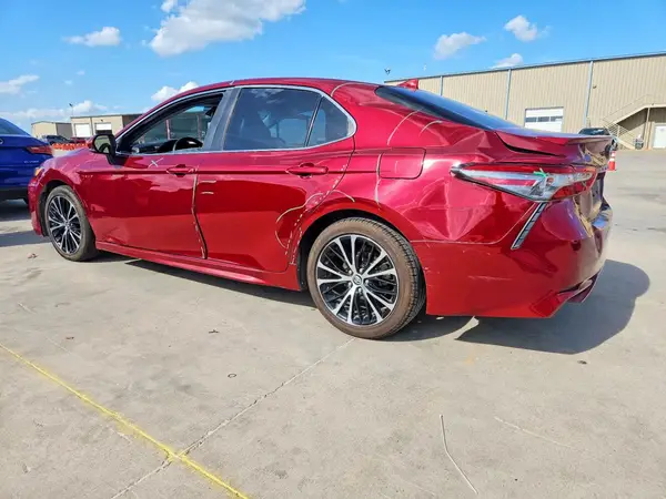 4T1B11HK4JU561664 2018 TOYOTA CAMRY - Image 2