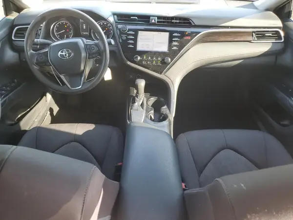 4T1B11HK4JU563818 2018 TOYOTA CAMRY - Image 8