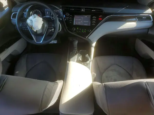 4T1B11HK4JU565150 2018 TOYOTA CAMRY - Image 8
