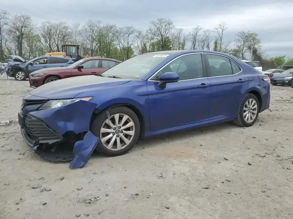 4T1B11HK4JU565200 2018 TOYOTA CAMRY - Image 1