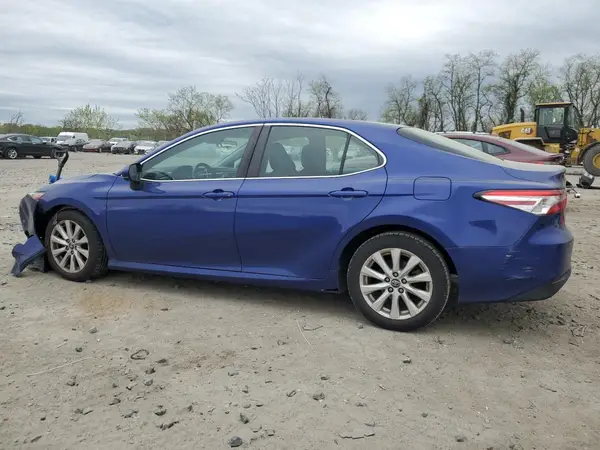 4T1B11HK4JU565200 2018 TOYOTA CAMRY - Image 2