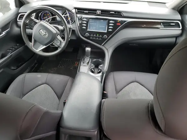 4T1B11HK4JU565200 2018 TOYOTA CAMRY - Image 8