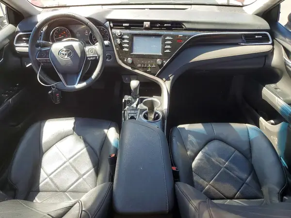 4T1B11HK4JU565813 2018 TOYOTA CAMRY - Image 8