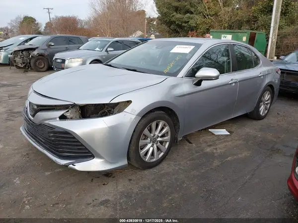 4T1B11HK4JU566346 2018 TOYOTA CAMRY - Image 2