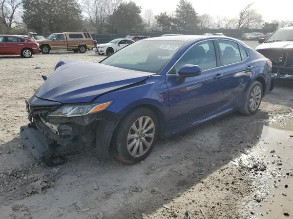 4T1B11HK4JU566881 2018 TOYOTA CAMRY - Image 1