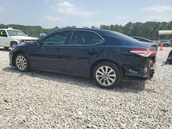 4T1B11HK4JU567884 2018 TOYOTA CAMRY - Image 2