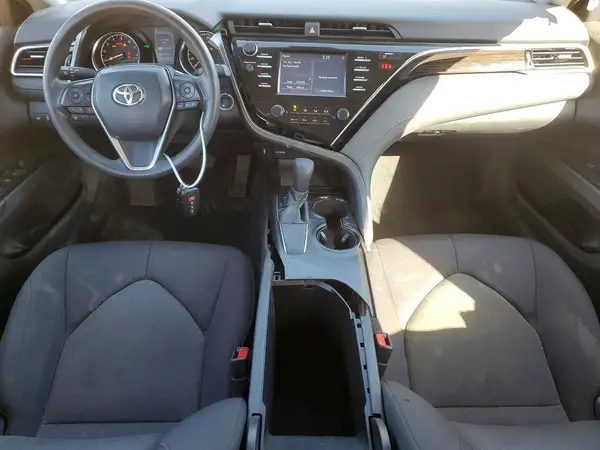 4T1B11HK4JU568145 2018 TOYOTA CAMRY - Image 8