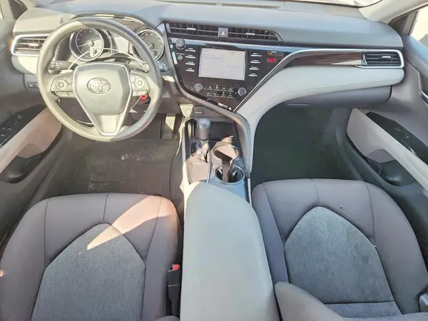 4T1B11HK4JU568873 2018 TOYOTA CAMRY - Image 8