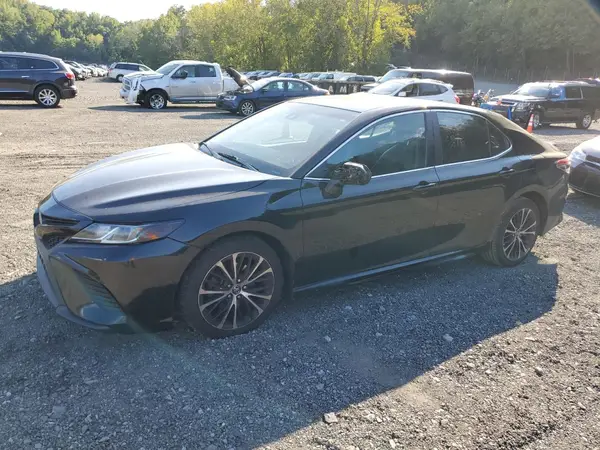 4T1B11HK4JU569506 2018 TOYOTA CAMRY - Image 1