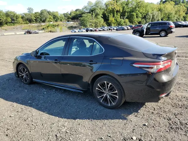 4T1B11HK4JU569506 2018 TOYOTA CAMRY - Image 2