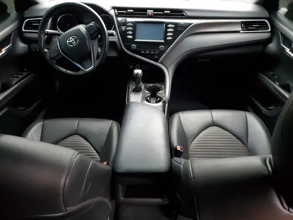 4T1B11HK4JU570560 2018 TOYOTA CAMRY - Image 8