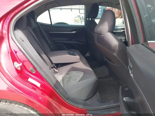 4T1B11HK4JU571384 2018 TOYOTA CAMRY - Image 8