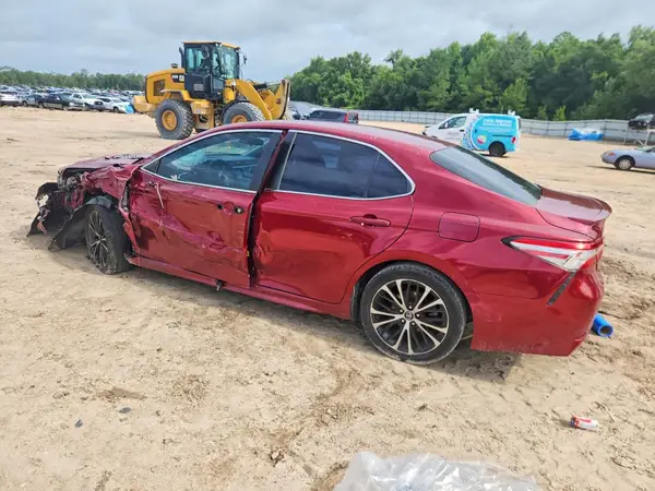 4T1B11HK4JU572213 2018 TOYOTA CAMRY - Image 2
