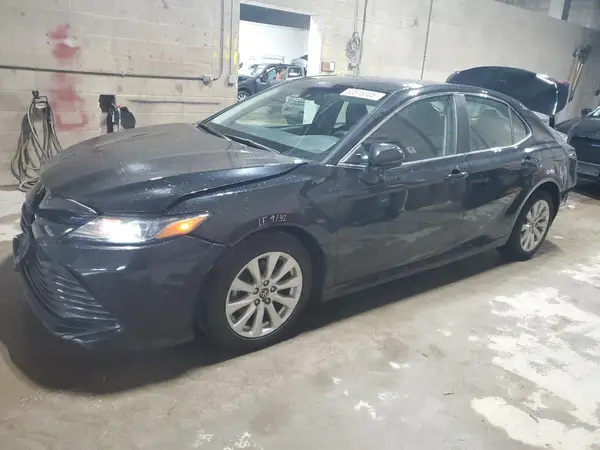 4T1B11HK4JU574754 2018 TOYOTA CAMRY - Image 1