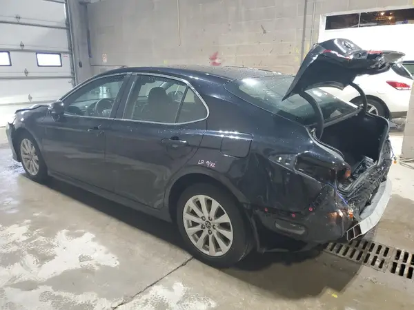 4T1B11HK4JU574754 2018 TOYOTA CAMRY - Image 2