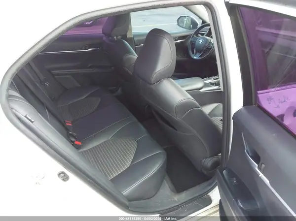 4T1B11HK4JU577590 2018 TOYOTA CAMRY - Image 8