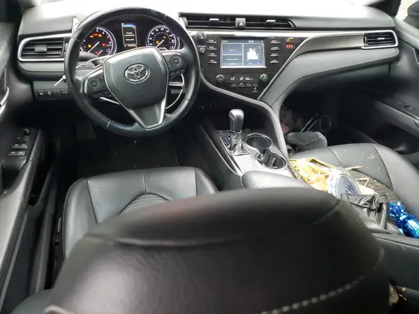 4T1B11HK4JU577802 2018 TOYOTA CAMRY - Image 8