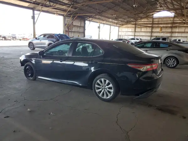 4T1B11HK4JU579789 2018 TOYOTA CAMRY - Image 2