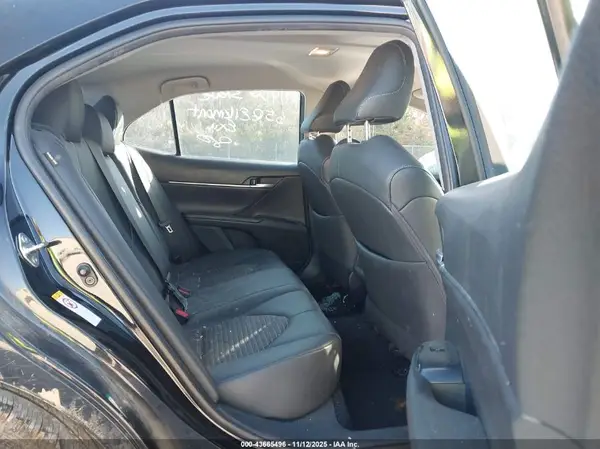 4T1B11HK4JU581784 2018 TOYOTA CAMRY - Image 8