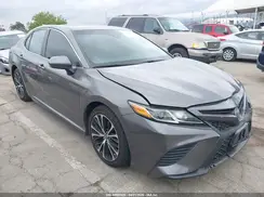 4T1B11HK4JU581963 2018 TOYOTA CAMRY