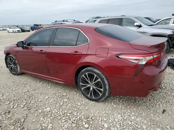 4T1B11HK4JU584183 2018 TOYOTA CAMRY - Image 2