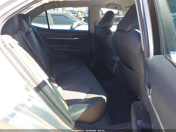 4T1B11HK4JU584250 2018 TOYOTA CAMRY - Image 8