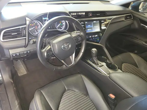 4T1B11HK4JU584975 2018 TOYOTA CAMRY - Image 8