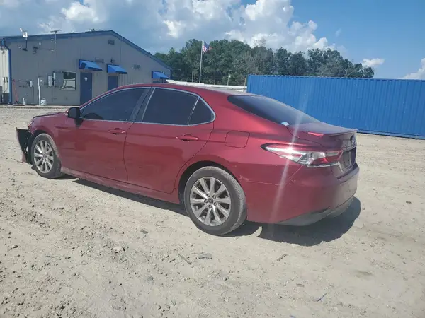 4T1B11HK4JU585088 2018 TOYOTA CAMRY - Image 2