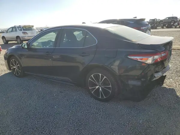 4T1B11HK4JU593708 2018 TOYOTA CAMRY - Image 2