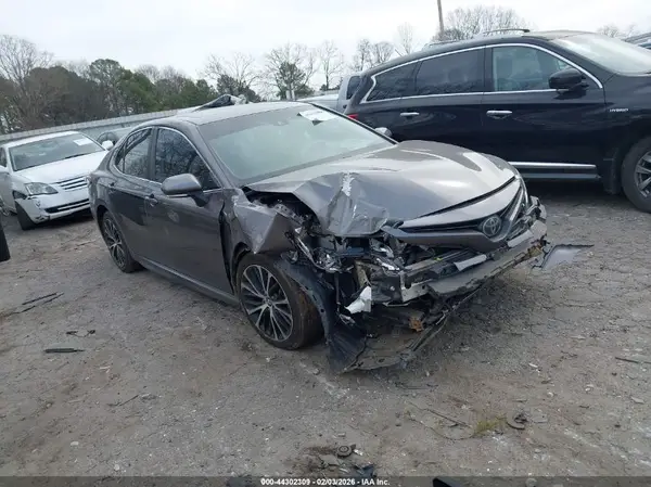 4T1B11HK4JU594583 2018 TOYOTA CAMRY - Image 1