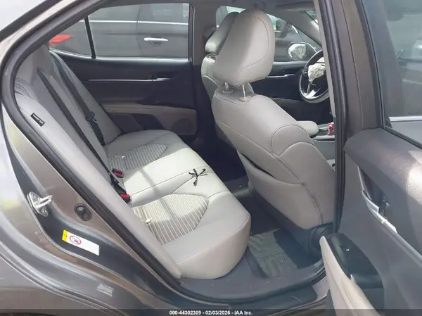4T1B11HK4JU594583 2018 TOYOTA CAMRY - Image 8