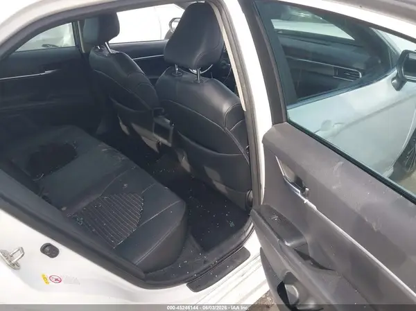 4T1B11HK4JU597001 2018 TOYOTA CAMRY - Image 8