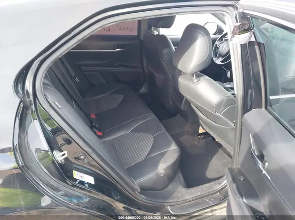 4T1B11HK4JU598276 2018 TOYOTA CAMRY - Image 8