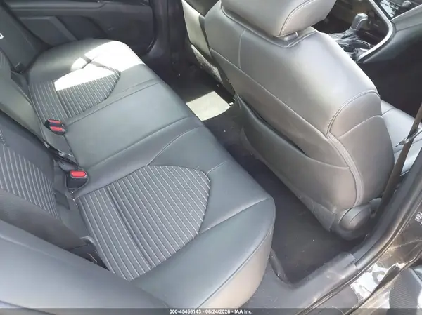 4T1B11HK4JU599069 2018 TOYOTA CAMRY - Image 8