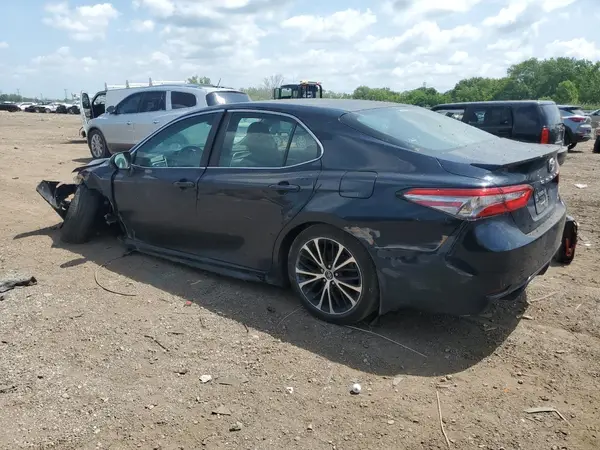 4T1B11HK4JU602584 2018 TOYOTA CAMRY - Image 2